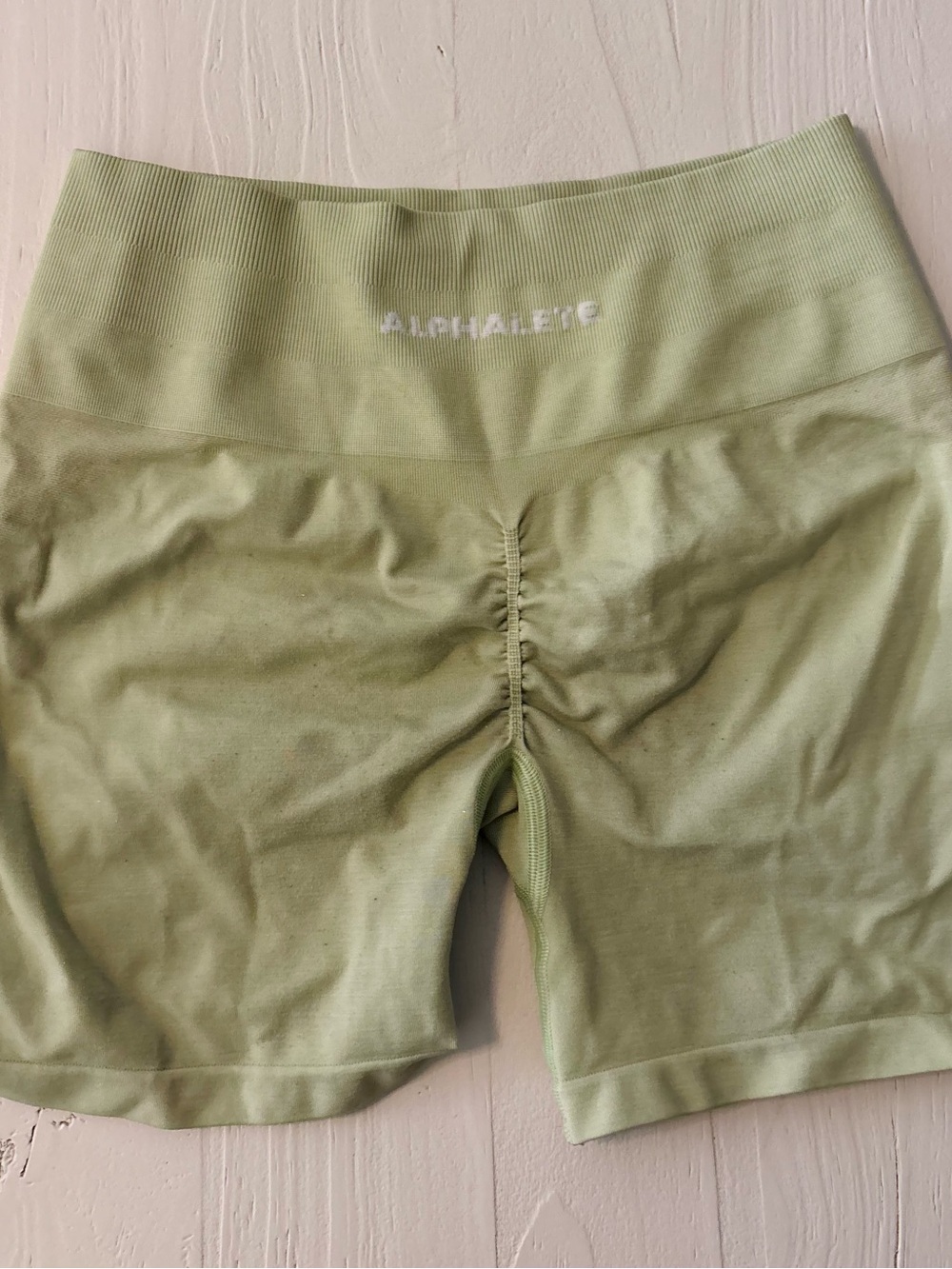 Alphalete Women's Light Green High-Waist Seamless Bike Shorts